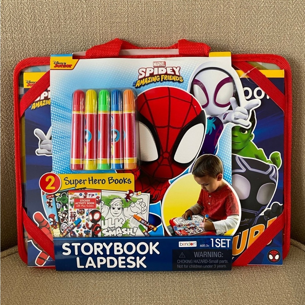 MARVEL Storybook lapdesk Super Hero Set